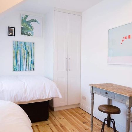 Apartments In Dingle Town Center 외부 사진