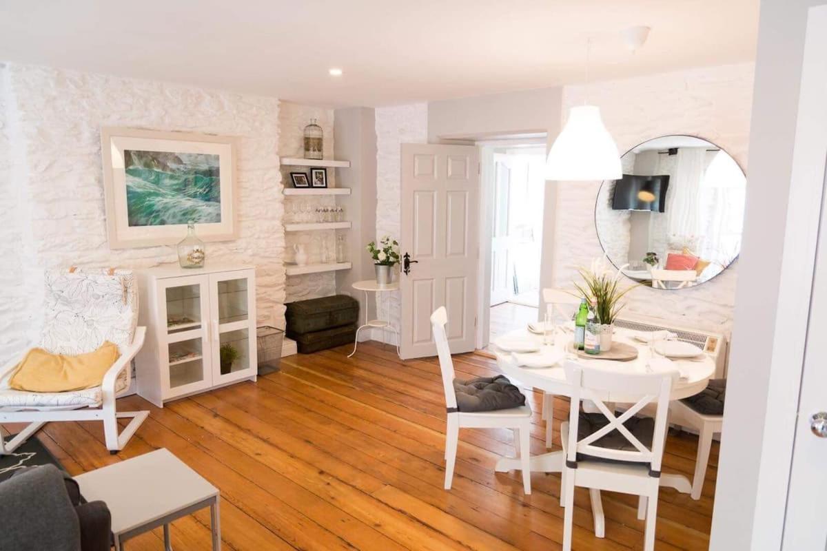 Apartments In Dingle Town Center 외부 사진